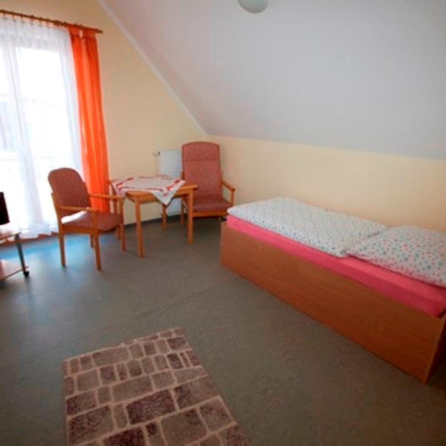 Rhoen Panorama Hostel Poppenhausen Exterior photo